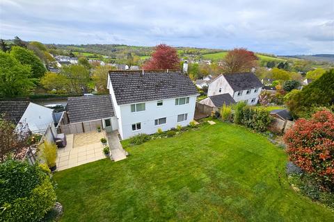 5 bedroom detached house for sale, Priory Gardens, Tavistock