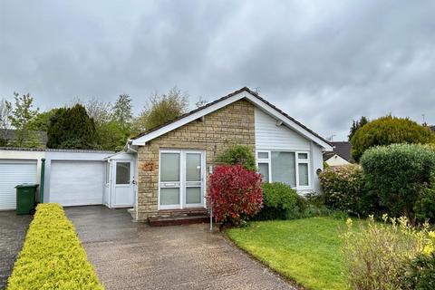2 bedroom detached bungalow for sale, Wansdyke Drive, Calne