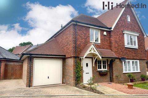 2 bedroom semi-detached house for sale, Sycamore Rise, Barns Green, Horsham