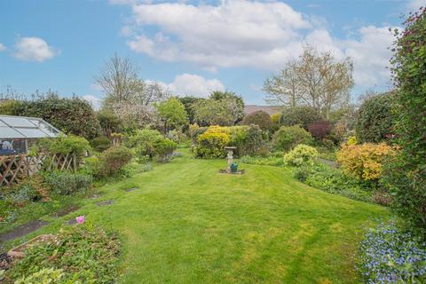 40 Shurnhold, Melksham, SN12 8DG