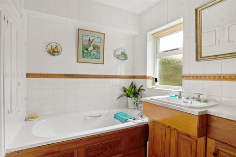 40 Shurnhold, Melksham, SN12 8DG