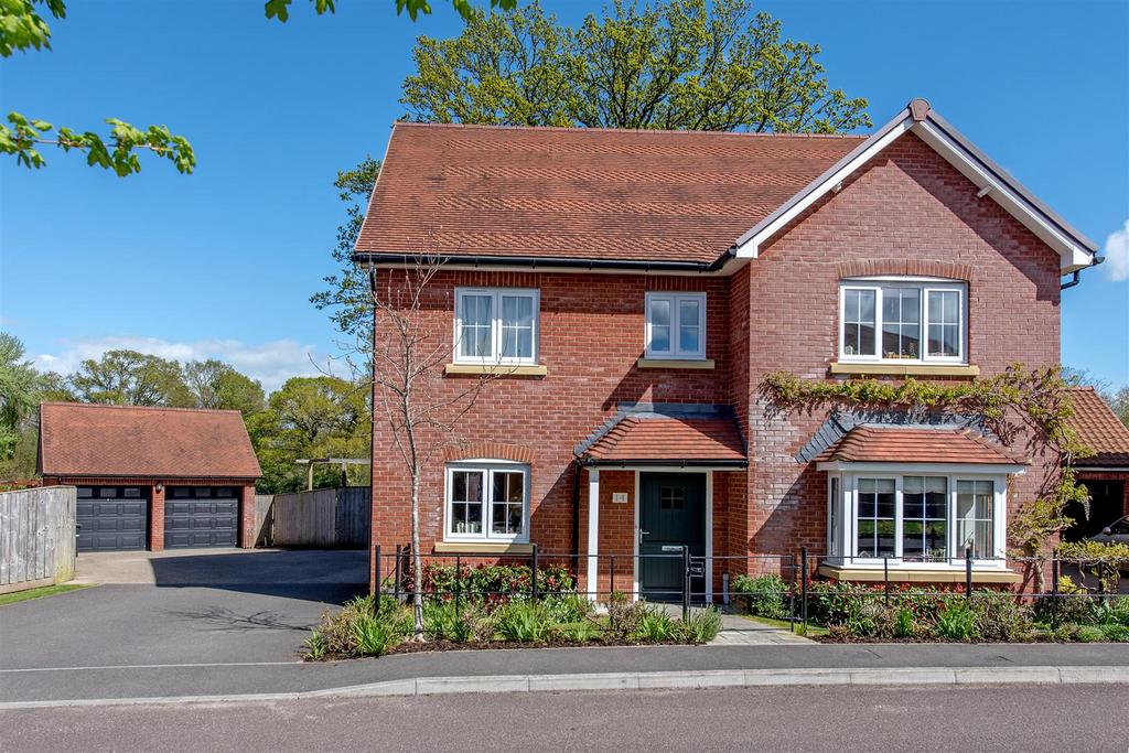 Amingford Mead, Trull, Taunton 4 bed detached house for sale £775,000