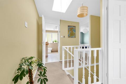 24 Ambleside, Bromley, BR1 4DN