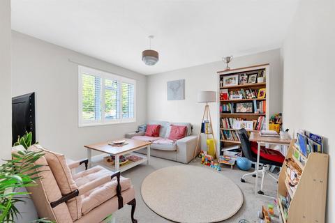 24 Ambleside, Bromley, BR1 4DN