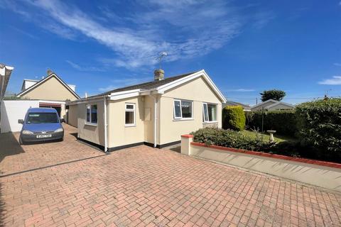 3 bedroom bungalow for sale, 44 St. Brides View, Roch