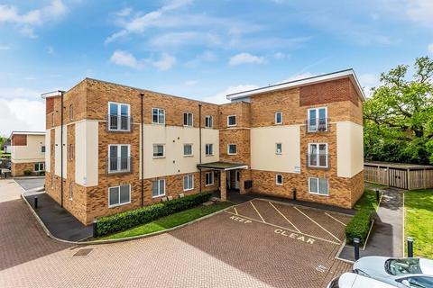 Flat 3, Norbury House, 3 Thornton Close, Leatherhead, KT22 7GY