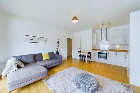 1 bedroom flat for sale, Stewarts Lodge, 217 Stewart Lodge, London, SW8 4UU