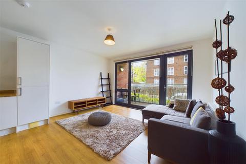 1 bedroom flat for sale, Stewarts Lodge, 217 Stewart Lodge, London, SW8 4UU