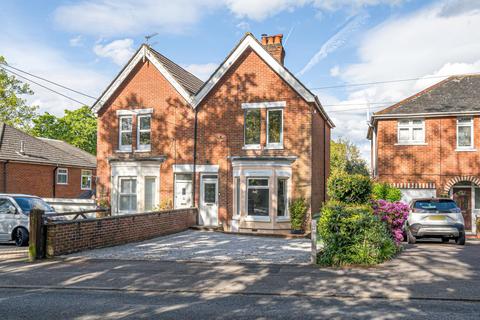 4 bedroom semi-detached house for sale, Hursley Road, Chandler's Ford