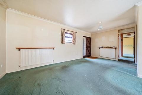 2 bedroom semi-detached bungalow for sale, The Moat, Kingham, Chipping Norton