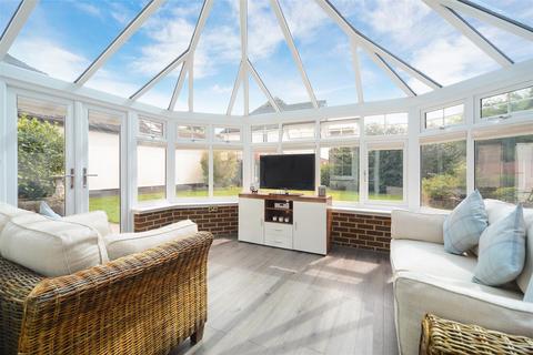 32 Fir Tree Road, Banstead, SM7 1NG