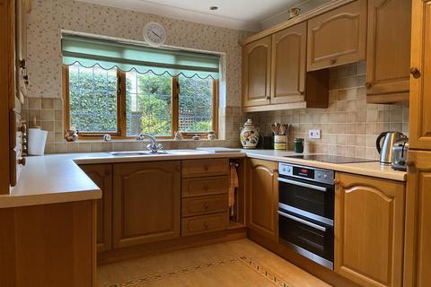 4 bedroom detached house for sale, Pinfold Lane, Mirfield WF14