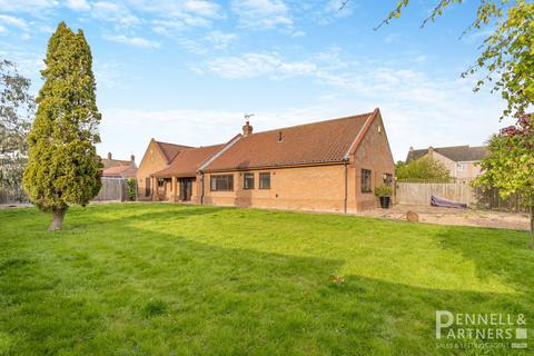 3 bedroom detached bungalow for sale, Briggate West, Peterborough PE7