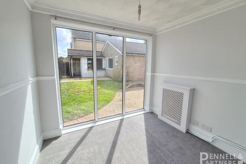 4 bedroom end of terrace house for sale, Hawthorne Drive, Peterborough PE7