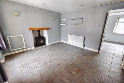 4 bedroom end of terrace house for sale, Wesley Street, Redruth