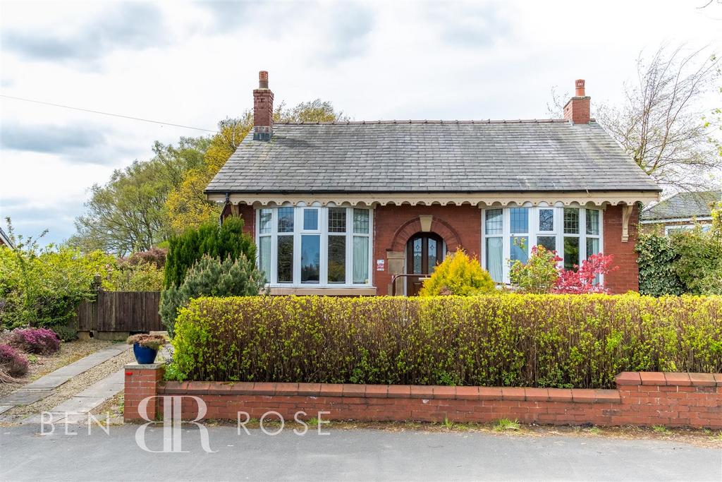 School Lane, Brinscall, Chorley 3 bed detached bungalow for sale £279,995