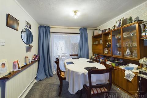 29 Tedder Road, South Croydon, CR2 8AP