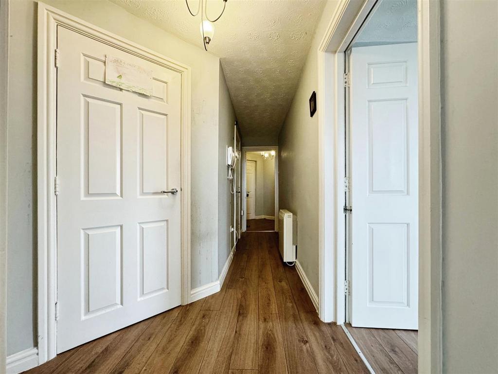 Burbo Bank Road, Blundellsands 2 bed apartment for sale £220,000