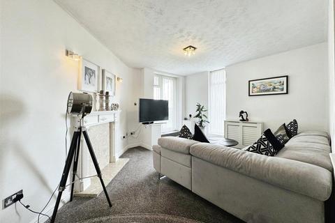 2 bedroom apartment for sale, Burbo Bank Road, Blundellsands, Liverpool
