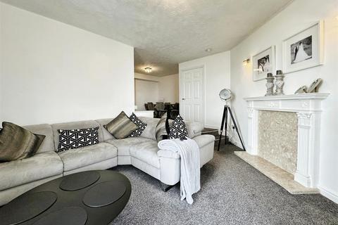 2 bedroom apartment for sale, Burbo Bank Road, Blundellsands, Liverpool