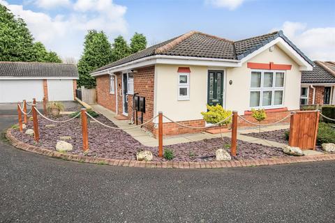 3 bedroom detached bungalow for sale, Cowdray Close, Woodham