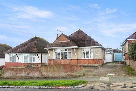 35 Downsway, Southwick, Brighton, BN42 4WA