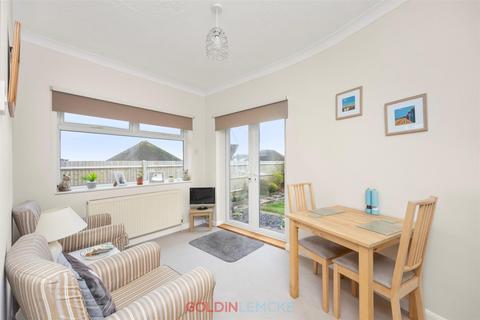 35 Downsway, Southwick, Brighton, BN42 4WA