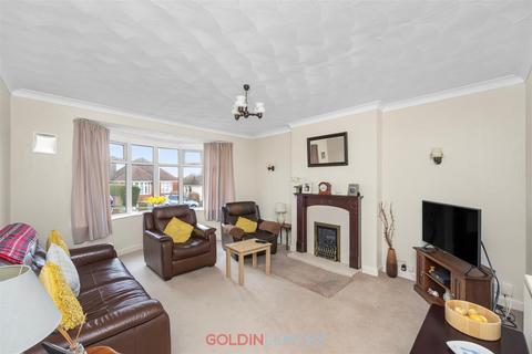 35 Downsway, Southwick, Brighton, BN42 4WA