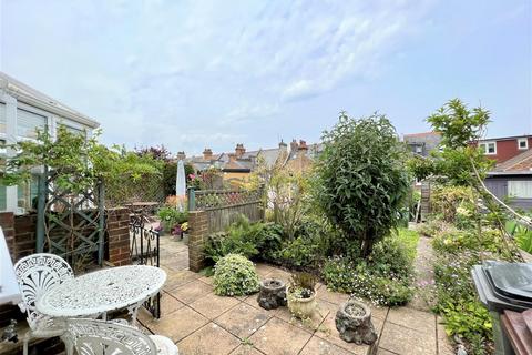 2 bedroom terraced house for sale, Bradford Street, Eastbourne