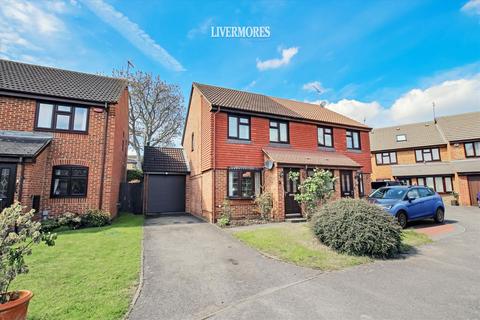 3 Ambrose Close, Crayford, Dartford, DA1 4TS