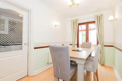 3 Ambrose Close, Crayford, Dartford, DA1 4TS
