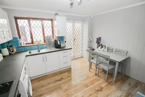 19 Cheswick Close, Crayford, Dartford, DA1 4TE
