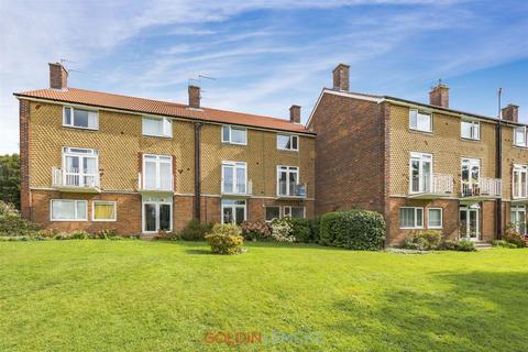 2 bedroom ground floor flat for sale, St Peters Close, Hove