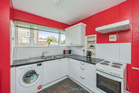 2 bedroom ground floor flat for sale, St Peters Close, Hove