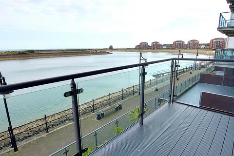 2 bedroom flat for sale, Midway Quay, Eastbourne