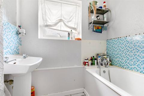 39 Ashbourne, Bracknell, RG12 8SG