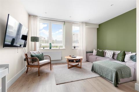 2 bedroom apartment for sale, High Street, Bracknell, Berkshire, RG12