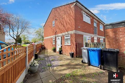 3 bedroom flat for sale, Buxton Crescent, Sale