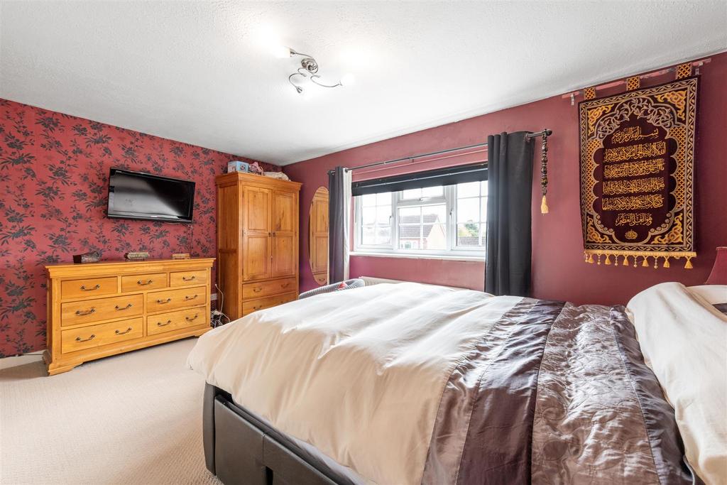 18 Barnfield Drive, Solihull, B92 0 QB 18.jpg