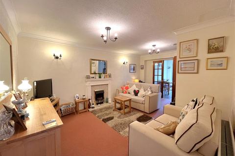 31 Hughes Close, Woodloes Park, Warwick, CV34 5FA