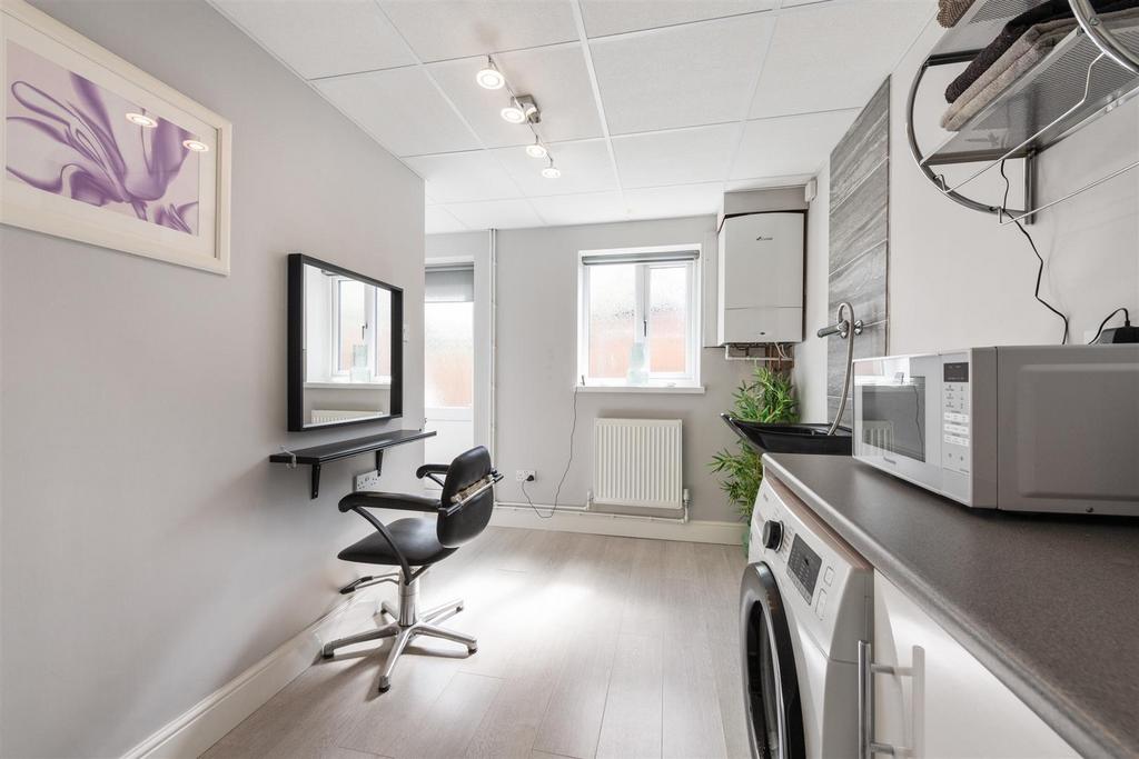 6 Shepheard Road, Birmingham, B26 3 RN 19.jpg