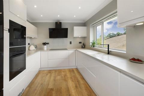 Chestnut Hill Broad Path, Stoke Gabriel, Totnes, TQ9 6SQ