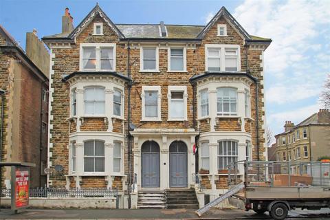 2 bedroom flat for sale, Cromwell Road, Hove