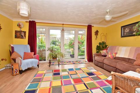 8 Woolards Way, South Woodham Ferrers, Chelmsford, CM3 5NW