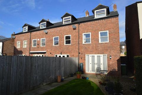 3 bedroom house to rent, Dale Street, Macclesfield