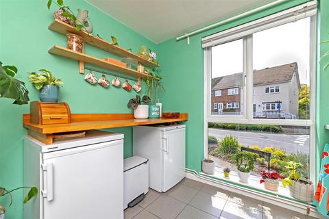 2 bedroom flat for sale, High Street, Wheathampstead, St. Albans