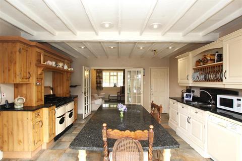 4 bedroom detached bungalow for sale, Sandy Lane, Tealby, Market Rasen LN8