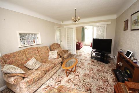 3 bedroom semi-detached house for sale, Farrington Drive, Ormskirk L39