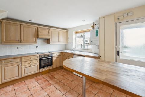 3 bedroom terraced house to rent, Hill Farm Road, Chalfont St Peter SL9