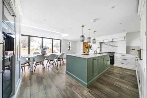 Honeysuckle Cottage Cranmore Lane, West Horsley, Leatherhead, KT24 6BU